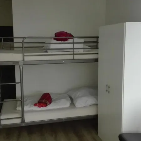 Frankfurt Central Hostel-3
